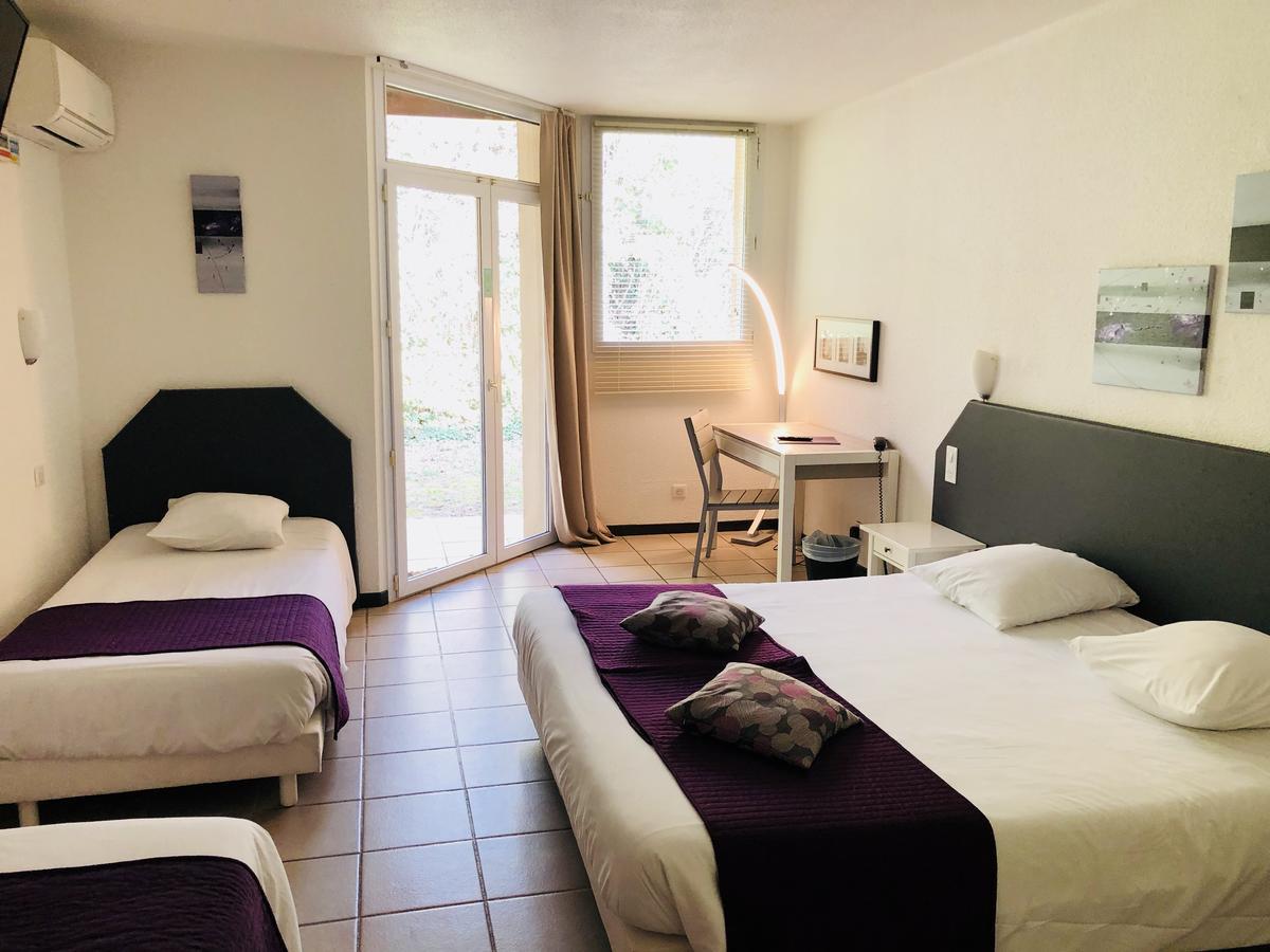 Le Clos Des Bruyères Hotel 3*